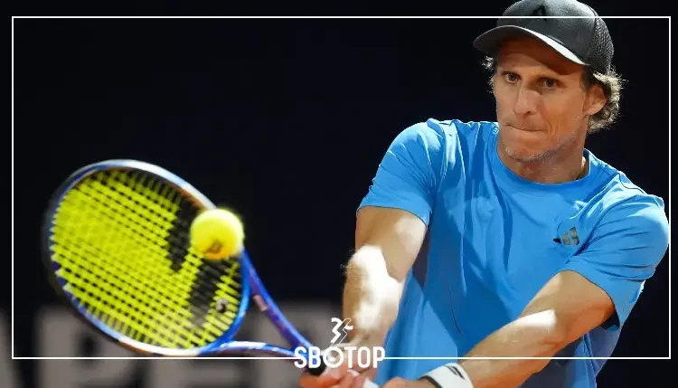 SBOTOP: Diego Forlan Faces Heavy Loss in Professional Tennis Debut in Uruguay After Manchester United Career