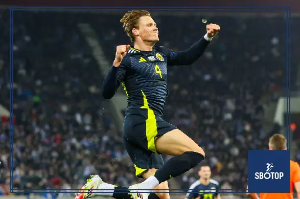 SBOTOP Scotland Edges Greece 1-0: Scott McTominay's Controversial Penalty Secures Nations League Play Off Lead