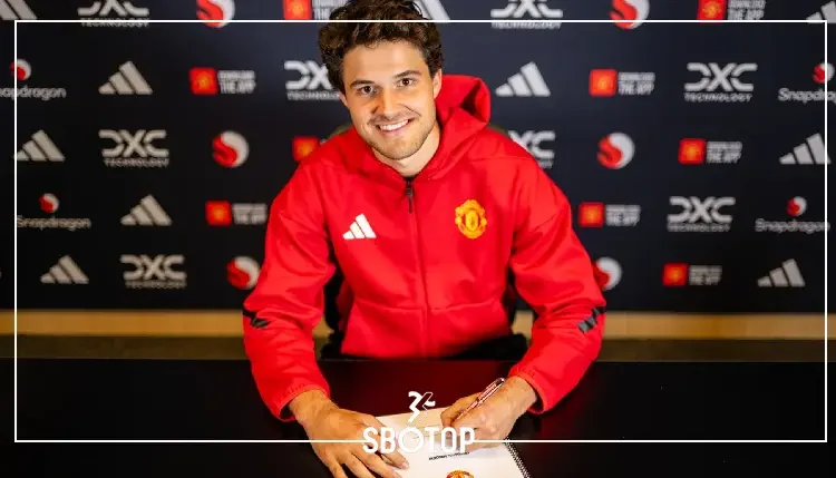 SBOTOP: Manchester United Seal £18.2m Signing of Royal Antwerp Goalkeeper Senne Lammens
