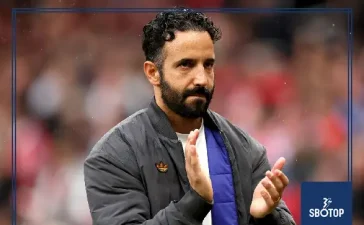 SBOTOP Ruben Amorim: Man Utd Boss Quips About ‘Normal’ Contract Talks with Co-Owner Sir Jim Ratcliffe