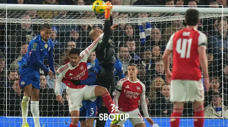 SBOTOP_ Two Costly Errors Against Arsenal, Yet Robert Sánchez Receives Unexpected Treatment from Rosenior