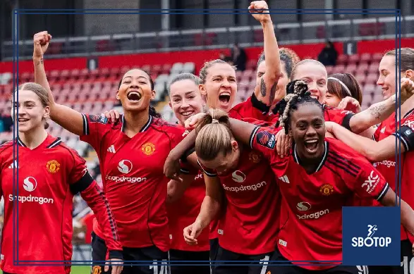 SBOTOP: Lisa Naalsund’s Brace Propels Manchester United Past Liverpool into Second in WSL