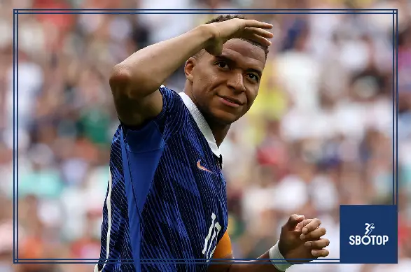 SBOTOP: Kylian Mbappé Takes Command of World Cup Golden Boot Race with Two-Goal Lead over Lionel Messi
