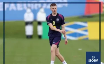 SBOTOP : Chelsea Open Talks for Adam Wharton as Transfer Rivals Lose Momentum
