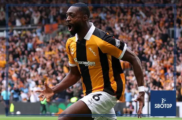 SBOTOP: Hull City Shock Manchester United 2-0 as Newly Promoted Tigers Stun Carrick’s Side in Premier League Opener