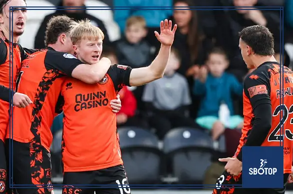 SBOTOP: Goodwin’s Perfect Dugout Return as Dundee United Sweep Aside St Mirren