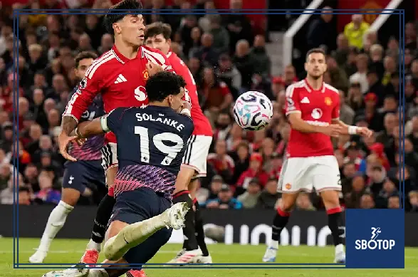 SBOTOP: Solanke’s Late Header Denies United as Ten-Man Spurs Rescue an Old Trafford Point