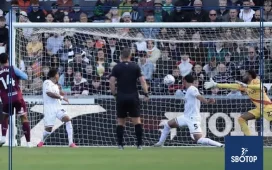 SBOTOP: Mukasa Makes the Difference as West Ham Tighten the Chase on Swansea