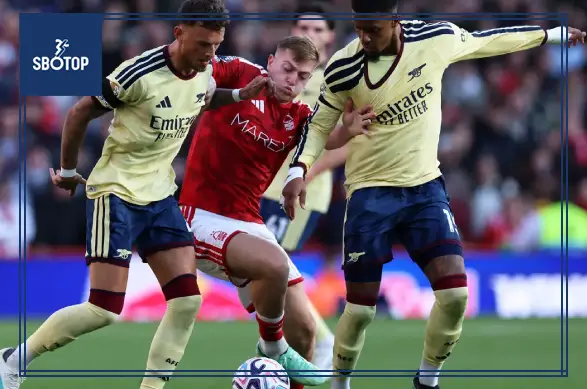 SBOTOP : Arsenal Keep Manchester City in Sight as Man United Drop Points Against Leeds
